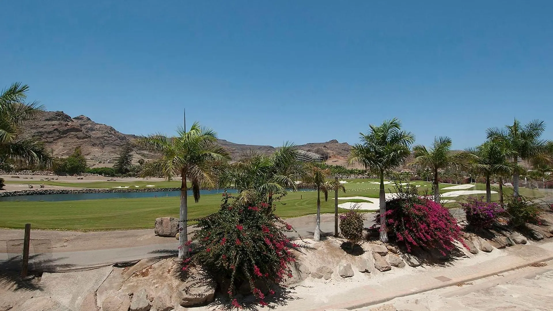 Tauro Villas Deluxe La Playa de Tauro