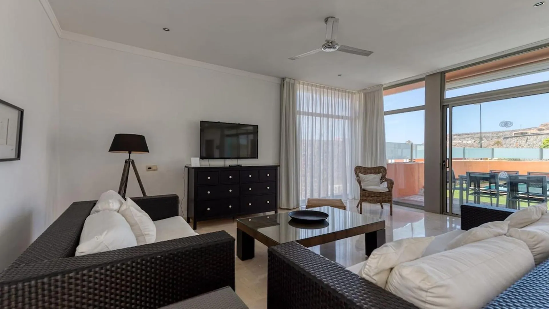 Tauro Villas Deluxe La Playa de Tauro